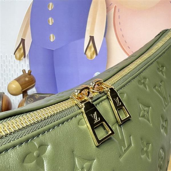 2026122194240815 120